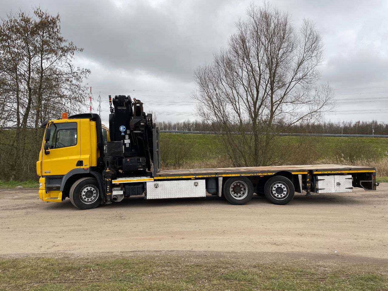 DAF 85.410 Met Effer 470 6s laadkraan ladekran loadercrane crane palfinger hiab fassi - Crane truck: picture 2 DAF 85.410 Met Effer 470 6s laadkraan ladekran loadercrane crane palfinger hiab fassi - Crane truck: picture 2