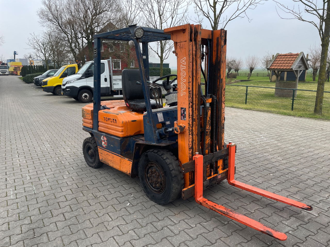 Toyota 2.5ton diesel triplo heftruck forklift - Forklift: picture 4 Toyota 2.5ton diesel triplo heftruck forklift - Forklift: picture 4