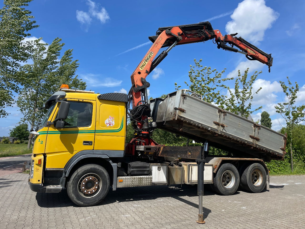 Volvo FM 12.380 .380 with Palfinger PK27000 with jib and tipper box - Tipper, Crane truck: picture 1 Volvo FM 12.380 .380 with Palfinger PK27000 with jib and tipper box - Tipper, Crane truck: picture 1