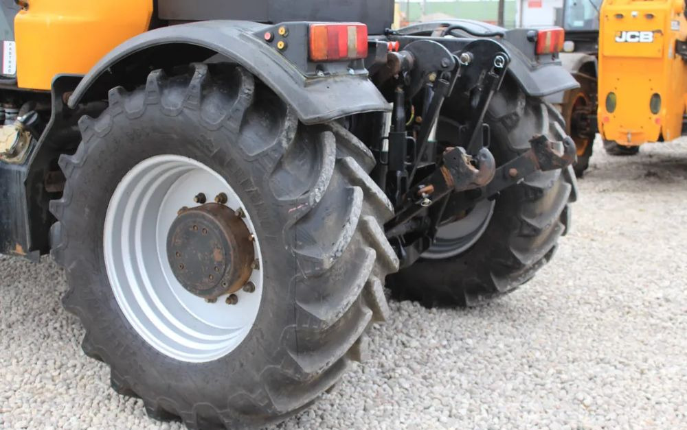 JCB FASTRAC 3200 | MANUAL | 200KM - Farm tractor: picture 4 JCB FASTRAC 3200 | MANUAL | 200KM - Farm tractor: picture 4