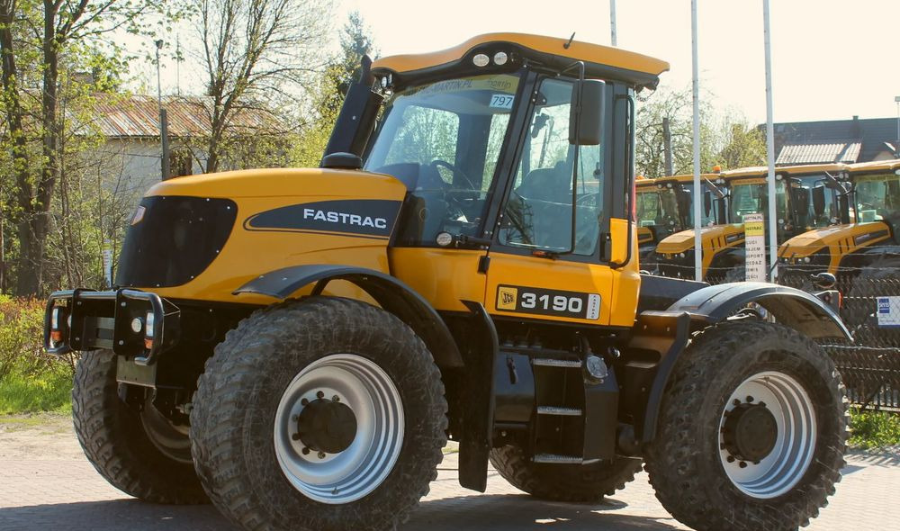 JCB Fastrac 3190 - Farm tractor: picture 1 JCB Fastrac 3190 - Farm tractor: picture 1