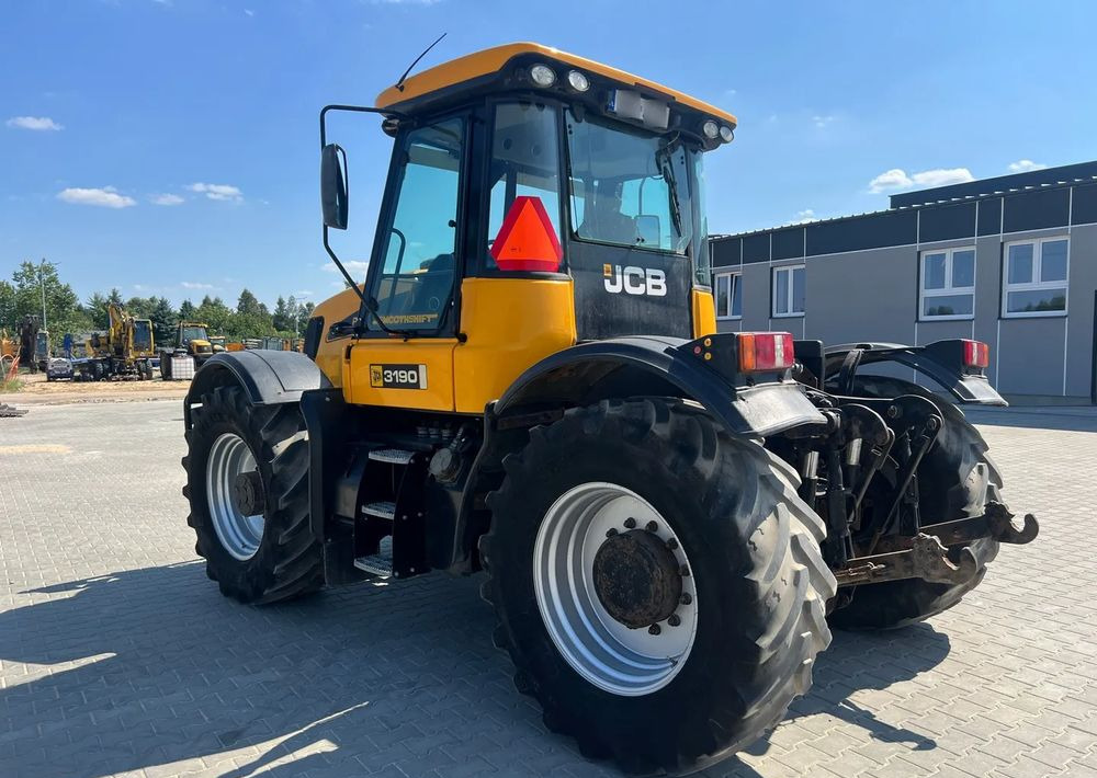 JCB Fastrac 3190 - Farm tractor: picture 3 JCB Fastrac 3190 - Farm tractor: picture 3