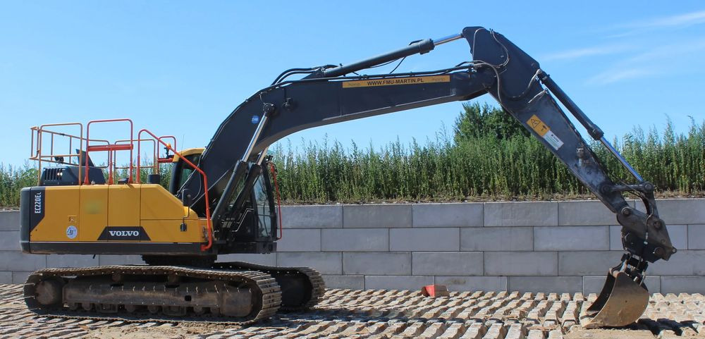 Volvo EC220EL - Crawler excavator: picture 1 Volvo EC220EL - Crawler excavator: picture 1