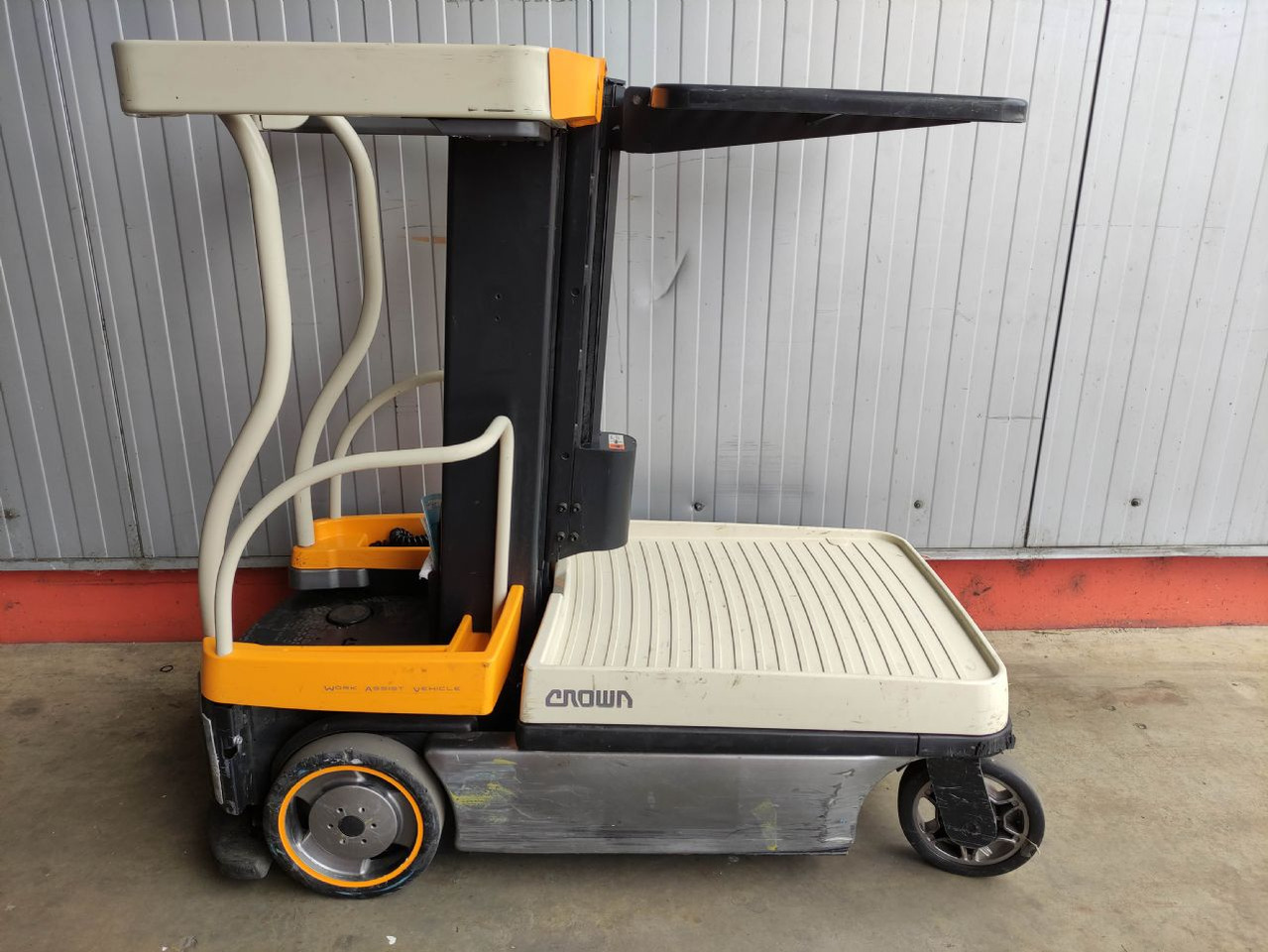 Crown WAV60-118 - Order picker: picture 2 Crown WAV60-118 - Order picker: picture 2