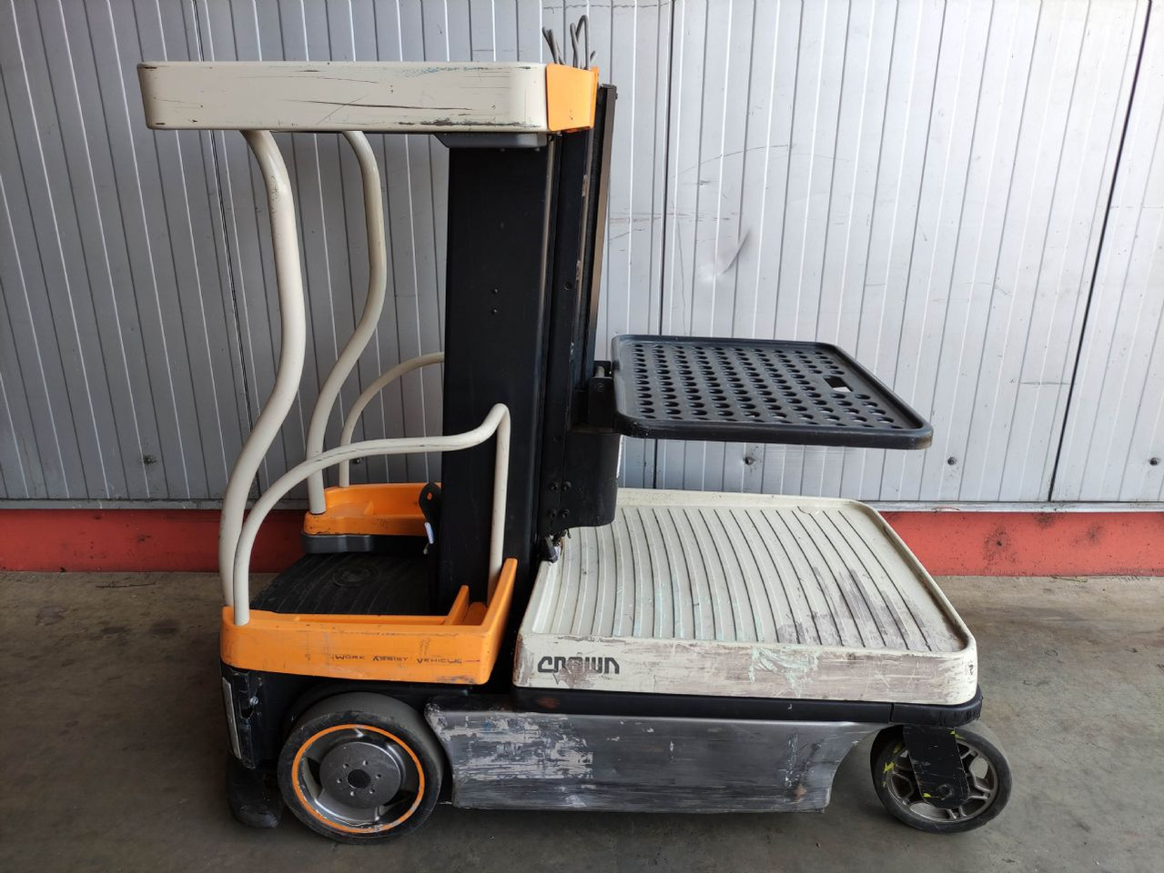 Crown WAV60-118 - Order picker: picture 2 Crown WAV60-118 - Order picker: picture 2
