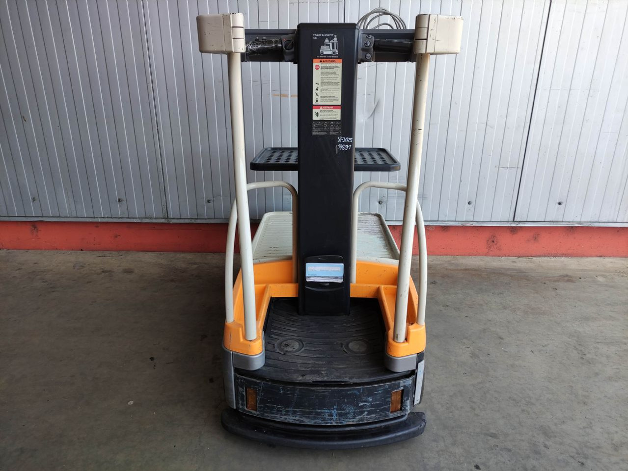 Crown WAV60-118 - Order picker: picture 4 Crown WAV60-118 - Order picker: picture 4
