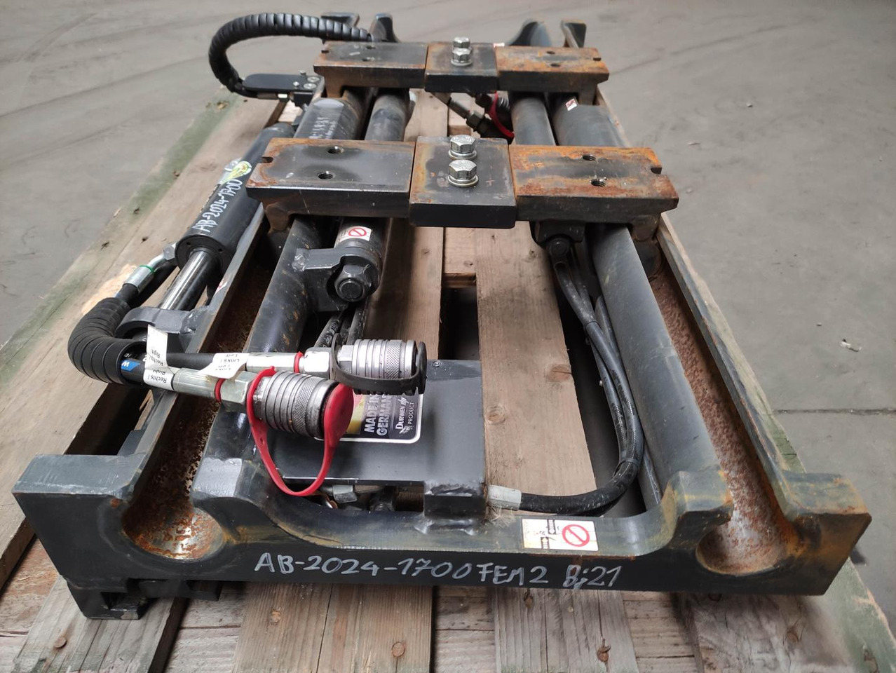 Durwen RZV 25 S - Forks for Material handling equipment: picture 2 Durwen RZV 25 S - Forks for Material handling equipment: picture 2