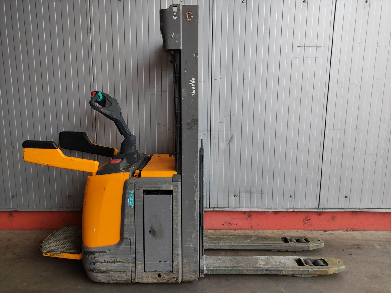 Jungheinrich ERC214Z - Stacker: picture 2 Jungheinrich ERC214Z - Stacker: picture 2