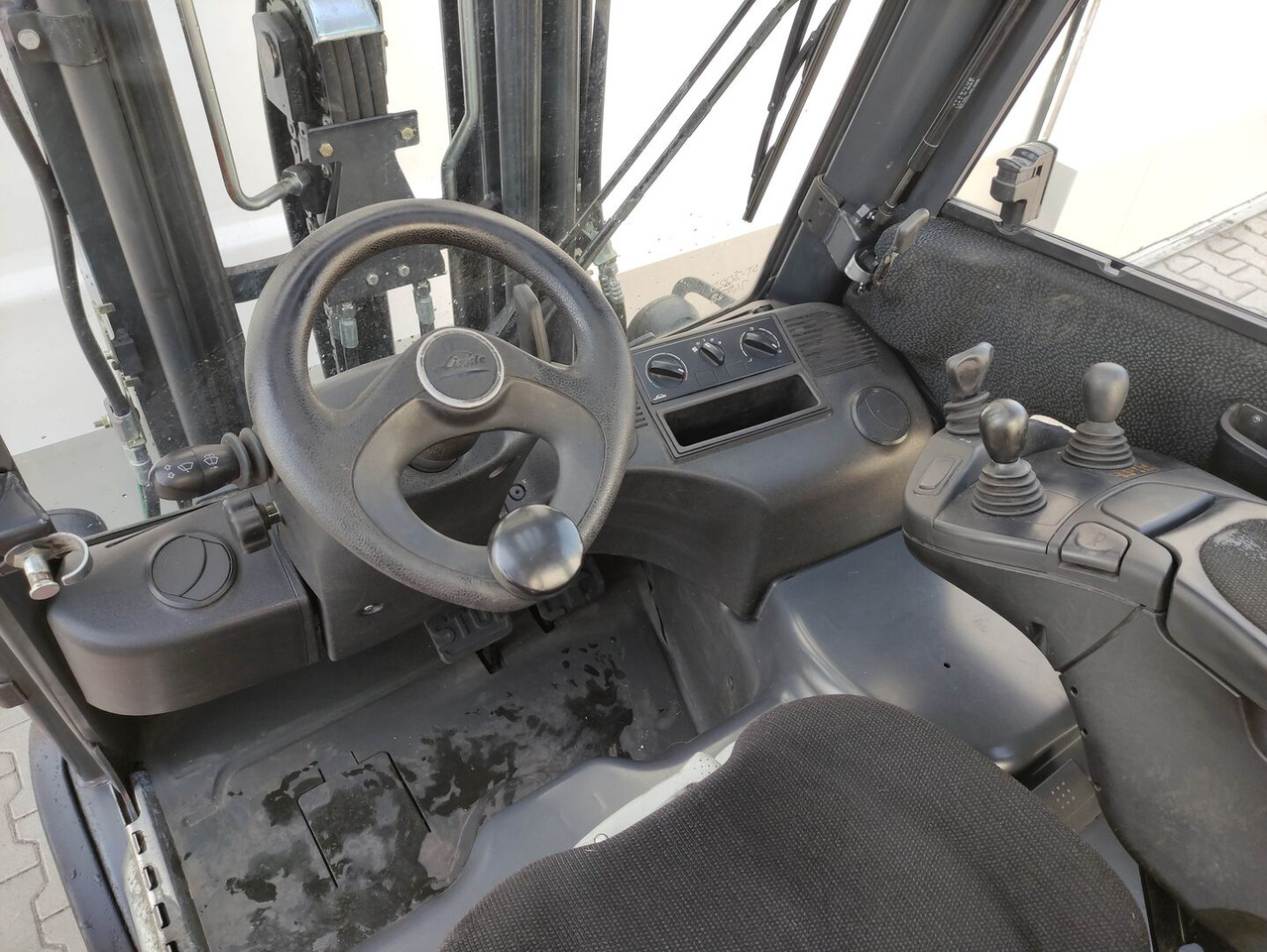 Linde E18L-02-386 - Electric forklift: picture 5 Linde E18L-02-386 - Electric forklift: picture 5