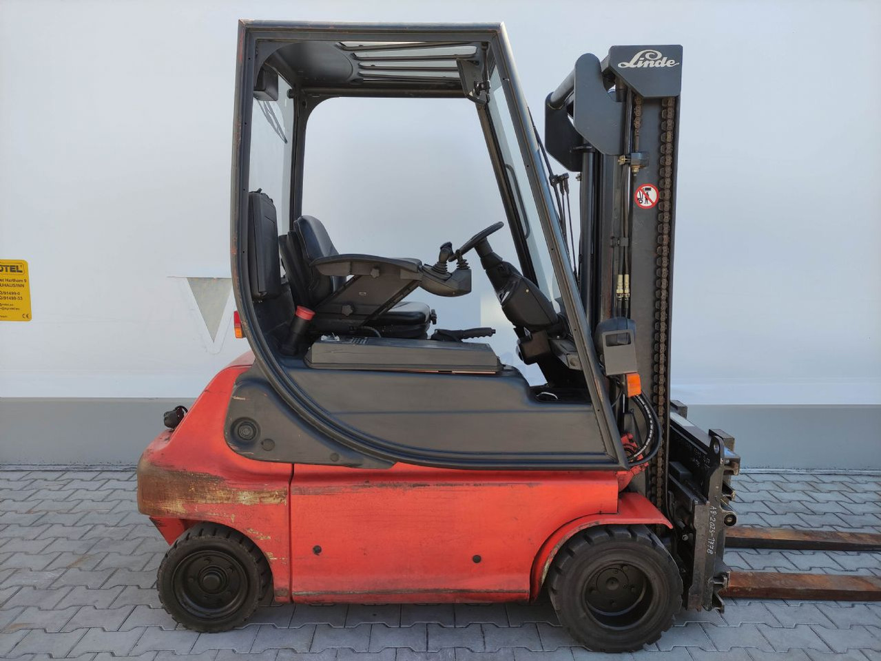 Linde E20P-02-335 - Electric forklift: picture 2 Linde E20P-02-335 - Electric forklift: picture 2