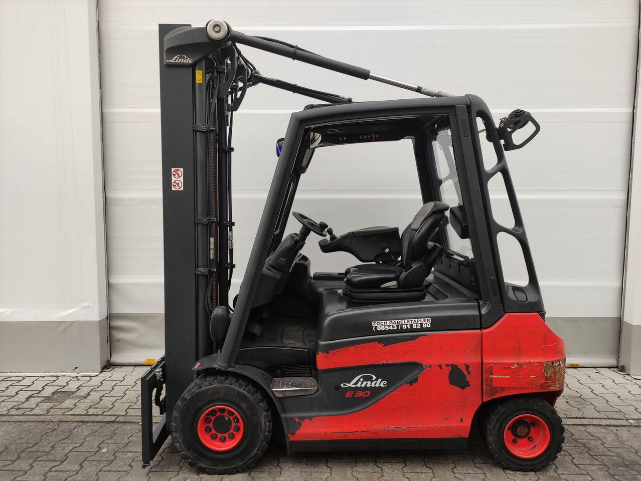 Linde E30-01-387 - Electric forklift: picture 1 Linde E30-01-387 - Electric forklift: picture 1