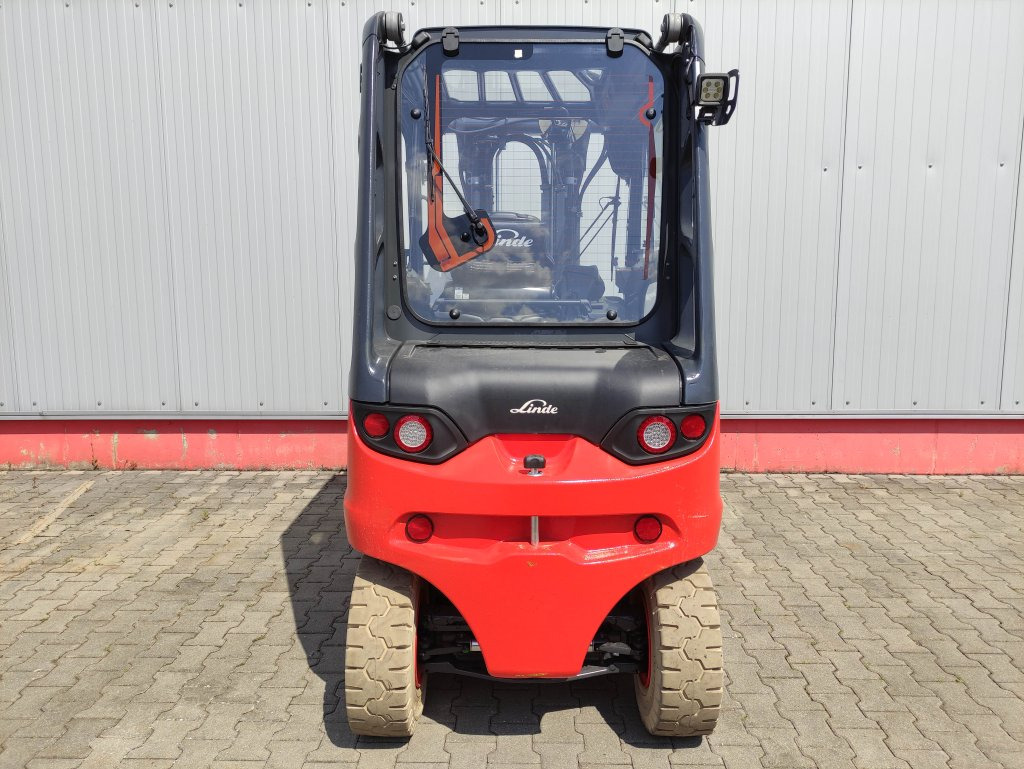 Linde E50HL-01-388 - Electric forklift: picture 4 Linde E50HL-01-388 - Electric forklift: picture 4