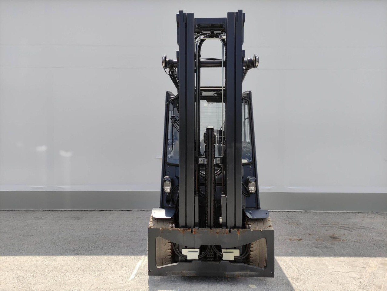 Linde E50HL-388 - Electric forklift: picture 3 Linde E50HL-388 - Electric forklift: picture 3