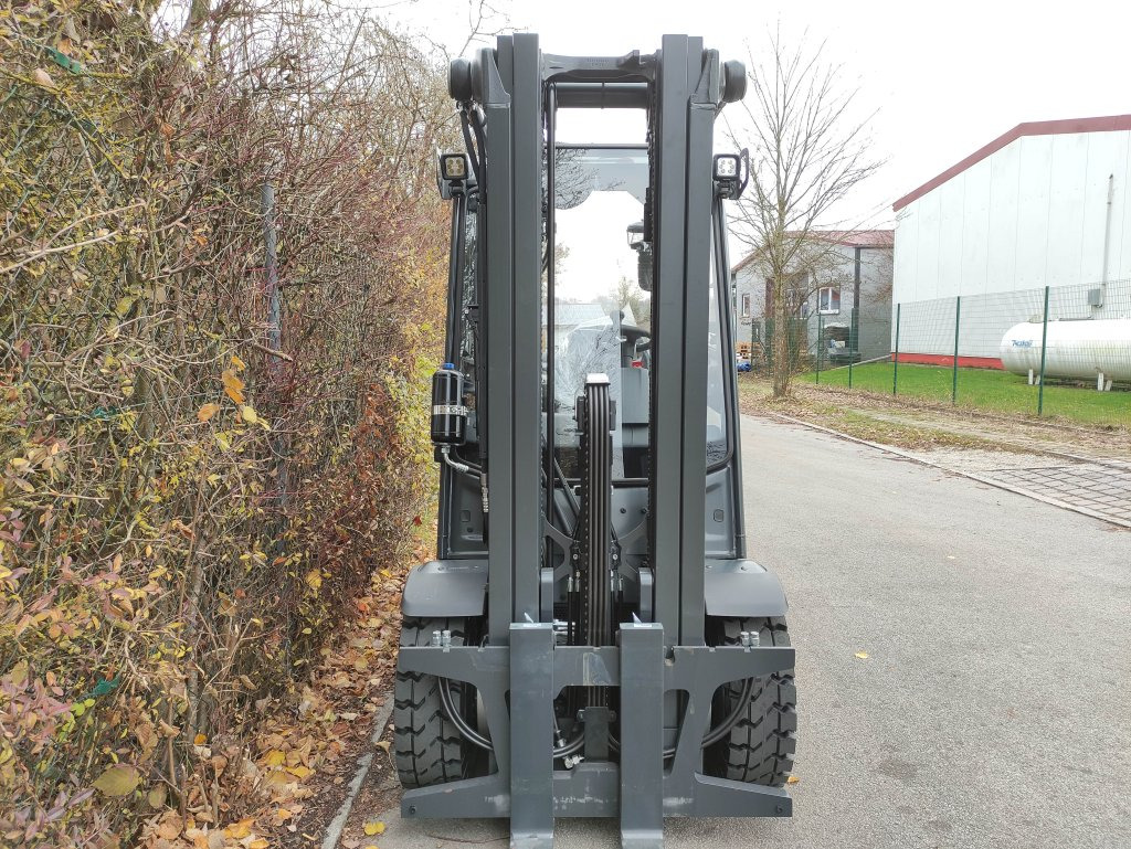 Linde H35D-01-120 - Diesel forklift: picture 3 Linde H35D-01-120 - Diesel forklift: picture 3