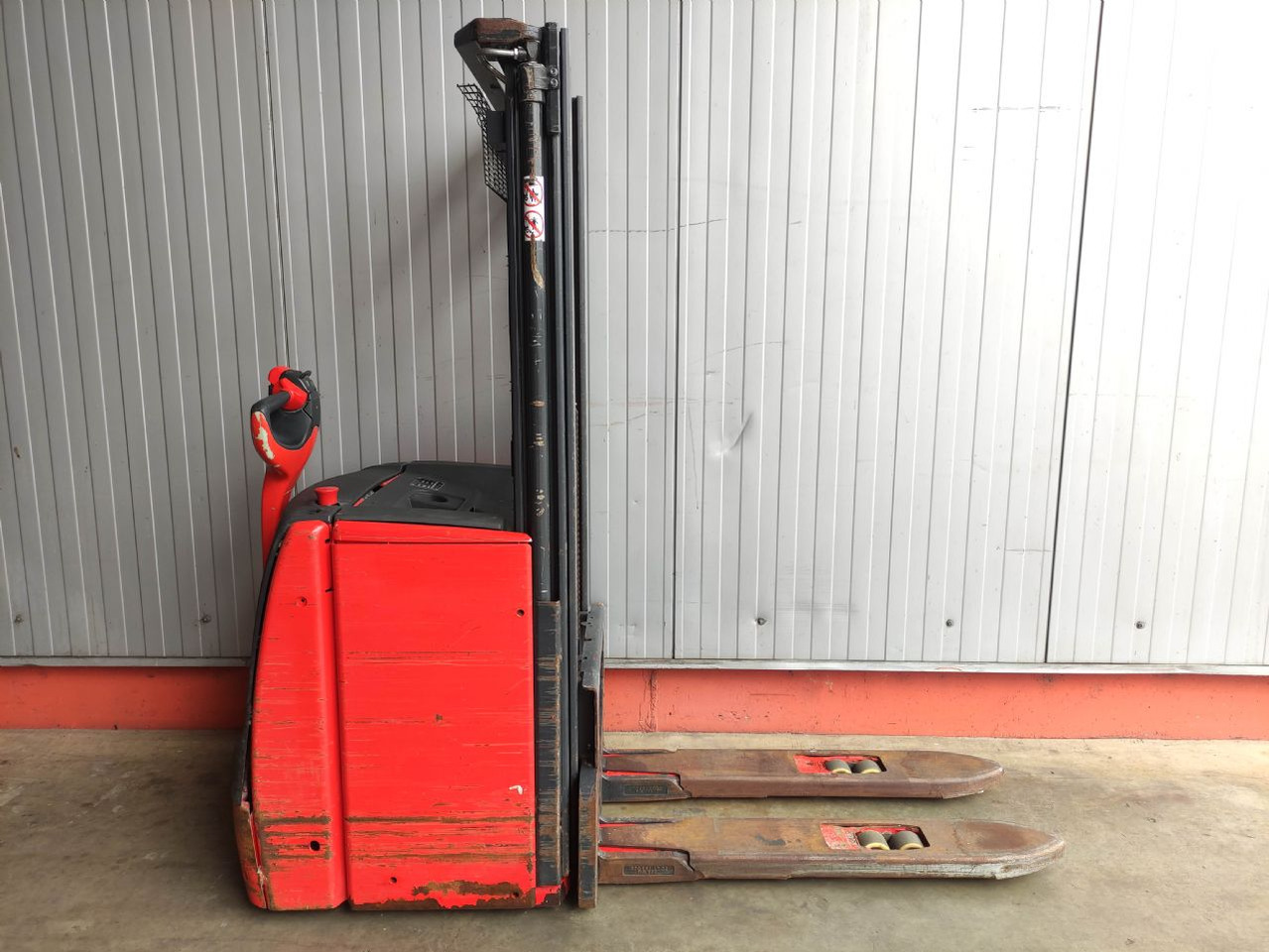 Linde L14-1173 - Stacker: picture 2 Linde L14-1173 - Stacker: picture 2