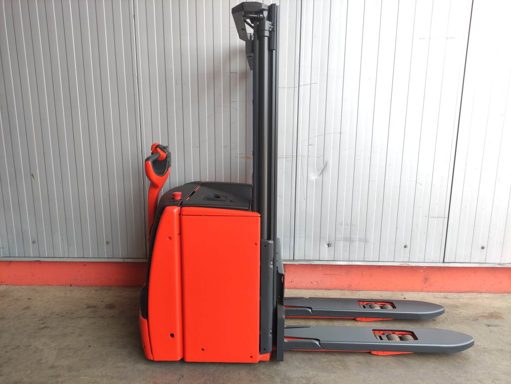 Linde L14i - Stacker: picture 2 Linde L14i - Stacker: picture 2