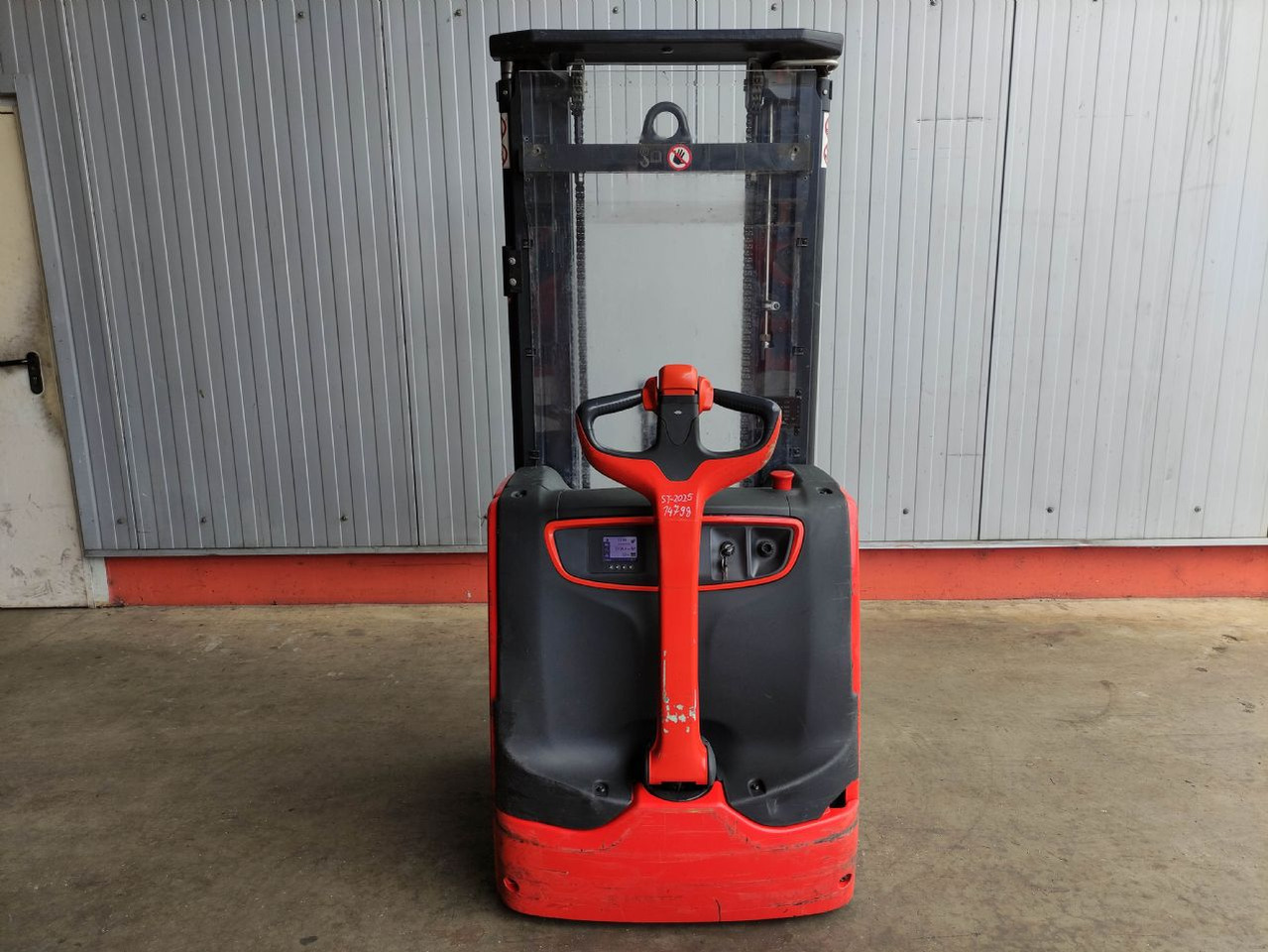 Linde L16-1173 - Stacker: picture 4 Linde L16-1173 - Stacker: picture 4