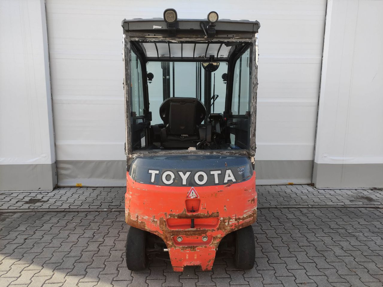 Toyota 8FBMKT25 - Electric forklift: picture 4 Toyota 8FBMKT25 - Electric forklift: picture 4