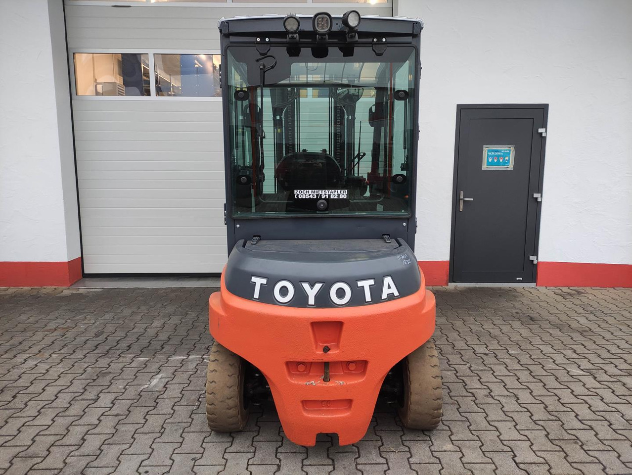 Toyota 8FBMT50 - Electric forklift: picture 4 Toyota 8FBMT50 - Electric forklift: picture 4