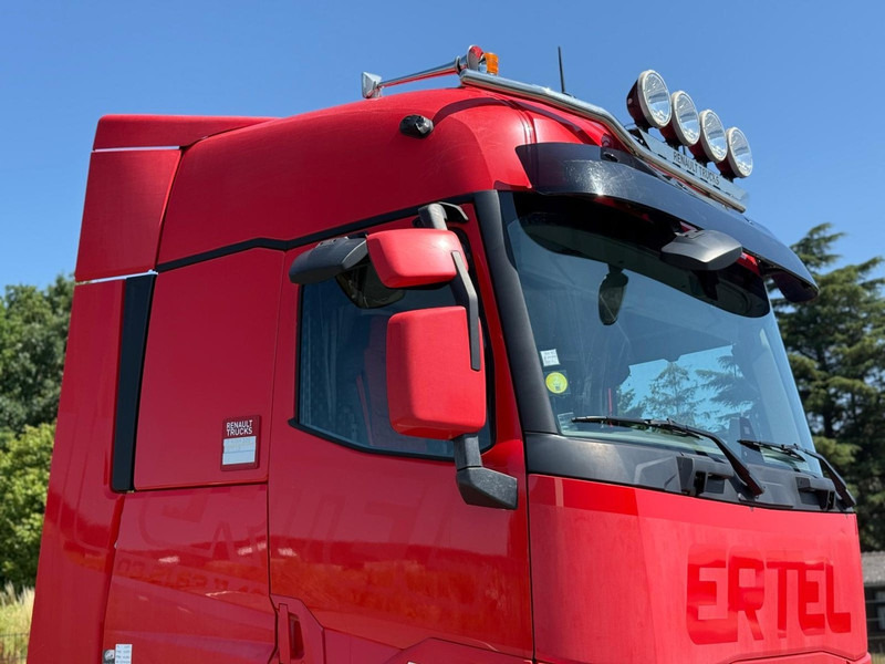 Renault T520 HIGH FULL SPOILER, PARK COOL, STEEL/AIR, 2 TANKS, 2 BEDS, FRIGO - Tractor unit: picture 3 Renault T520 HIGH FULL SPOILER, PARK COOL, STEEL/AIR, 2 TANKS, 2 BEDS, FRIGO - Tractor unit: picture 3
