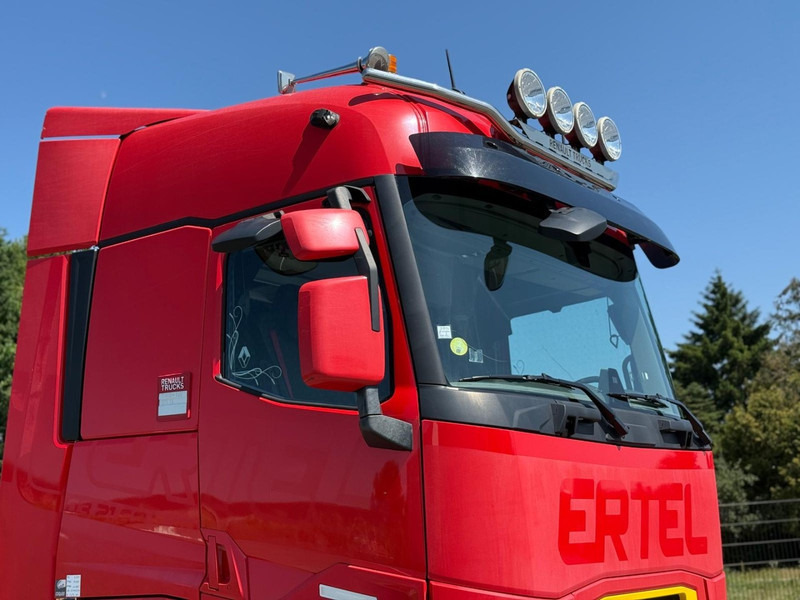 Renault T520 HIGH PARK COOL, FULL SPOILER, STEEL/AIR, 2 TANKS, 2 BEDS, FRIGO - Tractor unit: picture 3 Renault T520 HIGH PARK COOL, FULL SPOILER, STEEL/AIR, 2 TANKS, 2 BEDS, FRIGO - Tractor unit: picture 3
