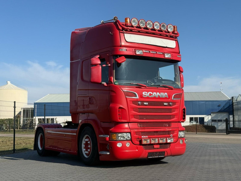 Scania R560 V8 RETARDER, FULL SPOILER, STEEL/AIR, LEATHER, 2 TANKS. - Tractor unit: picture 1 Scania R560 V8 RETARDER, FULL SPOILER, STEEL/AIR, LEATHER, 2 TANKS. - Tractor unit: picture 1