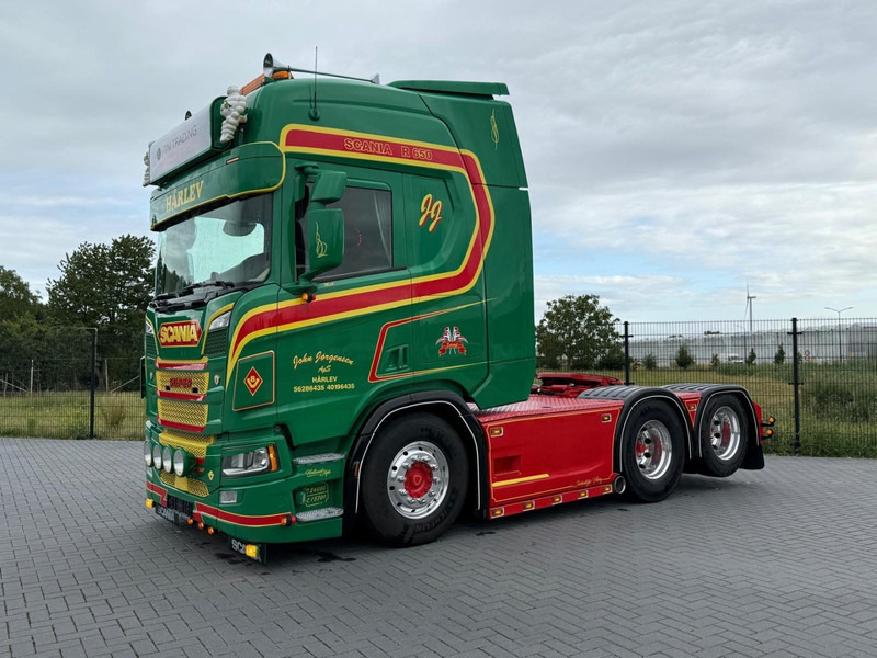 Scania R650 V8 SHOWTRUCK, VOLLUCHT, RETARDER, AUDIO, HYDRAULIEK, COMPLEET VOL. - Tractor unit: picture 5 Scania R650 V8 SHOWTRUCK, VOLLUCHT, RETARDER, AUDIO, HYDRAULIEK, COMPLEET VOL. - Tractor unit: picture 5
