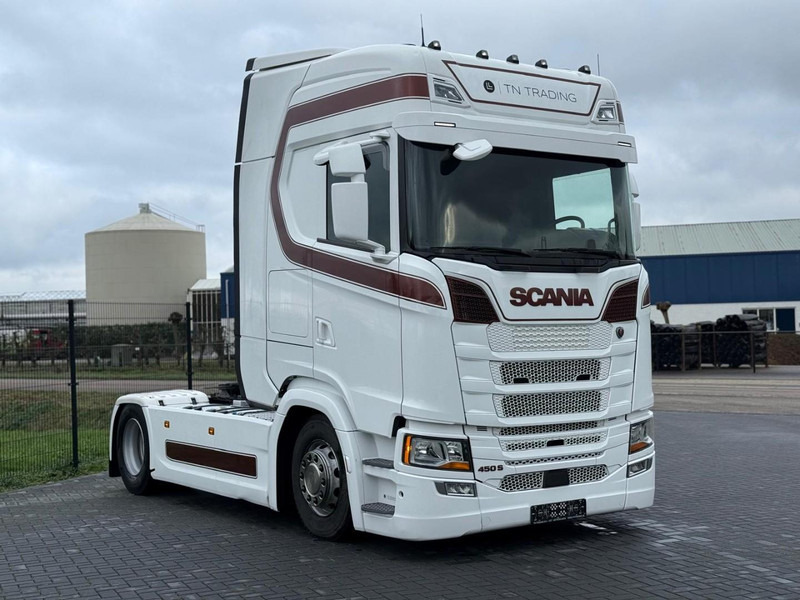 Scania S450 VOLLUCHT, SMART 2 TACHO, 2X TANK, RETARDER, VOL SPOILER, PARK COOL. - Tractor unit: picture 1 Scania S450 VOLLUCHT, SMART 2 TACHO, 2X TANK, RETARDER, VOL SPOILER, PARK COOL. - Tractor unit: picture 1