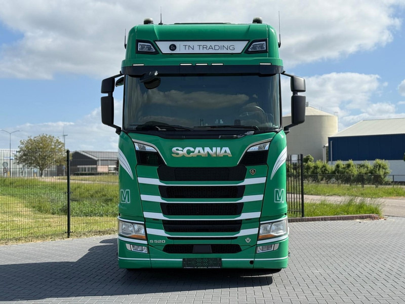 Scania S520 V8 NGS NO EGR, EURO 6D, 2.95WB, FULL SPOILER, RETARDER, FULL AIR. - Tractor unit: picture 4 Scania S520 V8 NGS NO EGR, EURO 6D, 2.95WB, FULL SPOILER, RETARDER, FULL AIR. - Tractor unit: picture 4