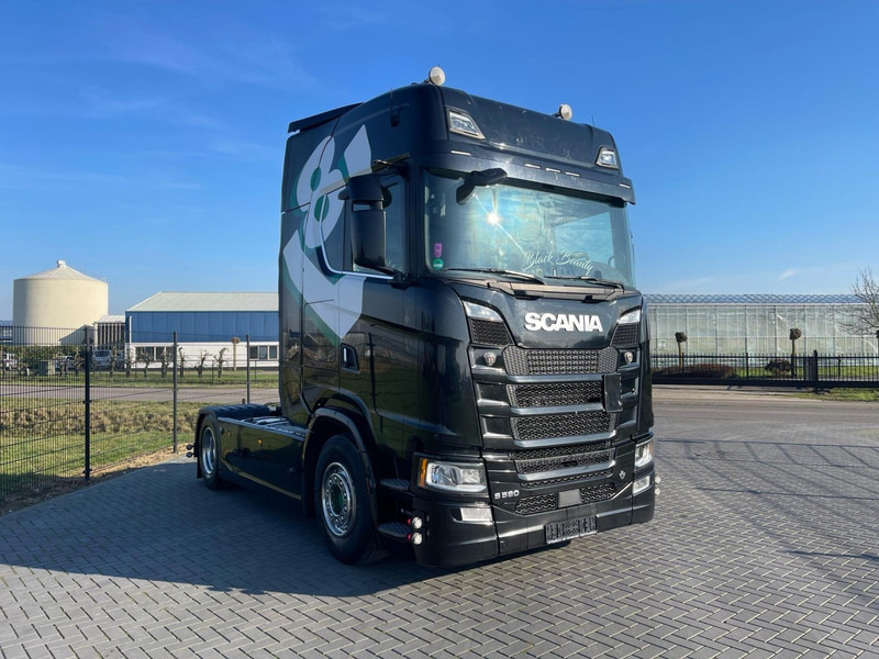 Scania S580 V8 NGS RETARDER, LEATHER, 2X TANK, TOP CONDITION! - Tractor unit: picture 3 Scania S580 V8 NGS RETARDER, LEATHER, 2X TANK, TOP CONDITION! - Tractor unit: picture 3