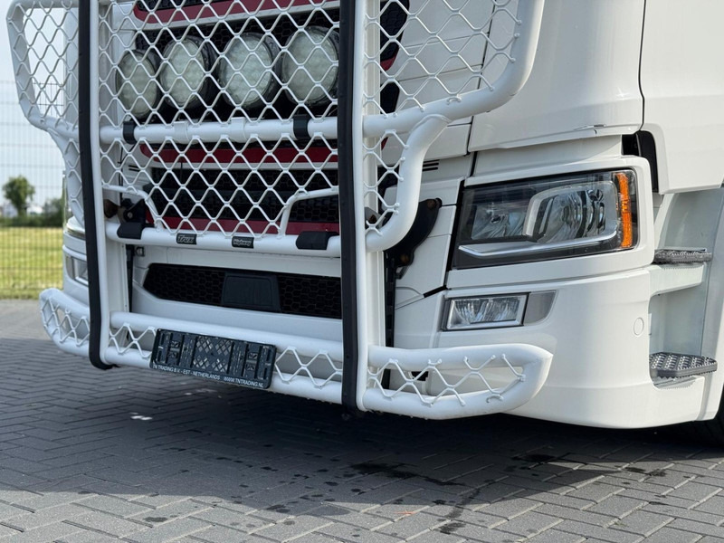 Scania S580 V8 NGS VOLLUCHT, PTO, LEER, RETARDER, TV, 3.15WB, BULLBAR. - Tractor unit: picture 5 Scania S580 V8 NGS VOLLUCHT, PTO, LEER, RETARDER, TV, 3.15WB, BULLBAR. - Tractor unit: picture 5