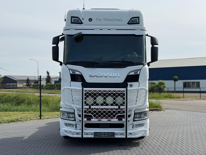 Scania S580 V8 NGS VOLLUCHT, PTO, LEER, RETARDER, TV, 3.15WB, BULLBAR. - Tractor unit: picture 4 Scania S580 V8 NGS VOLLUCHT, PTO, LEER, RETARDER, TV, 3.15WB, BULLBAR. - Tractor unit: picture 4