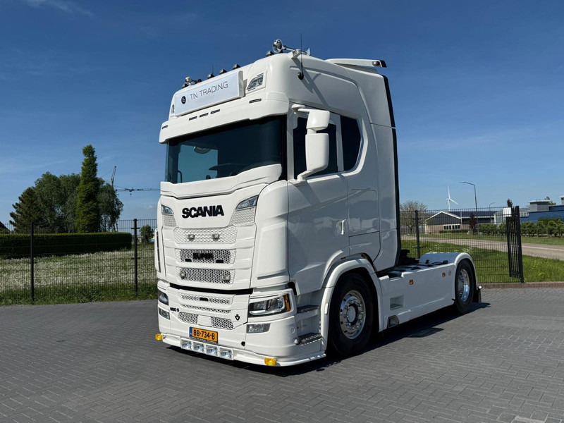 Scania S650 LOW MILEAGE, FULL AIR, LEATHER, ALCOA, RETARDER, TOP. - Tractor unit: picture 2 Scania S650 LOW MILEAGE, FULL AIR, LEATHER, ALCOA, RETARDER, TOP. - Tractor unit: picture 2