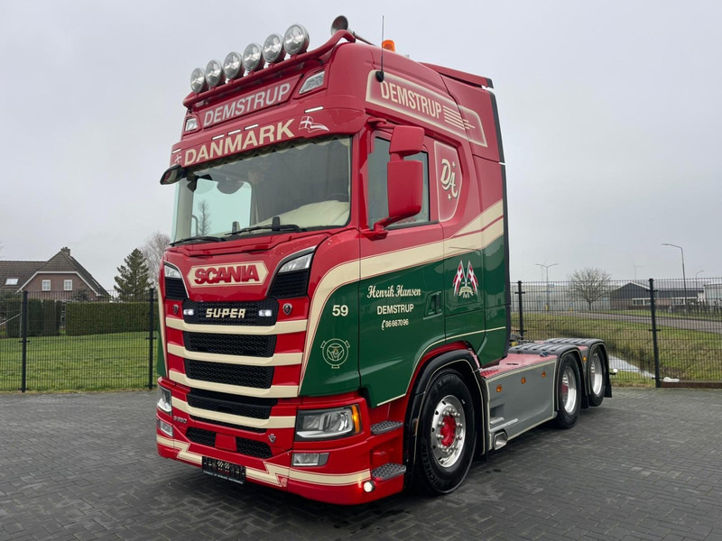Scania S650 V8 NGS SHOW TRUCK, FULL AIR, RETARDER, PTO/HYDRAULIC! - Tractor unit: picture 2 Scania S650 V8 NGS SHOW TRUCK, FULL AIR, RETARDER, PTO/HYDRAULIC! - Tractor unit: picture 2
