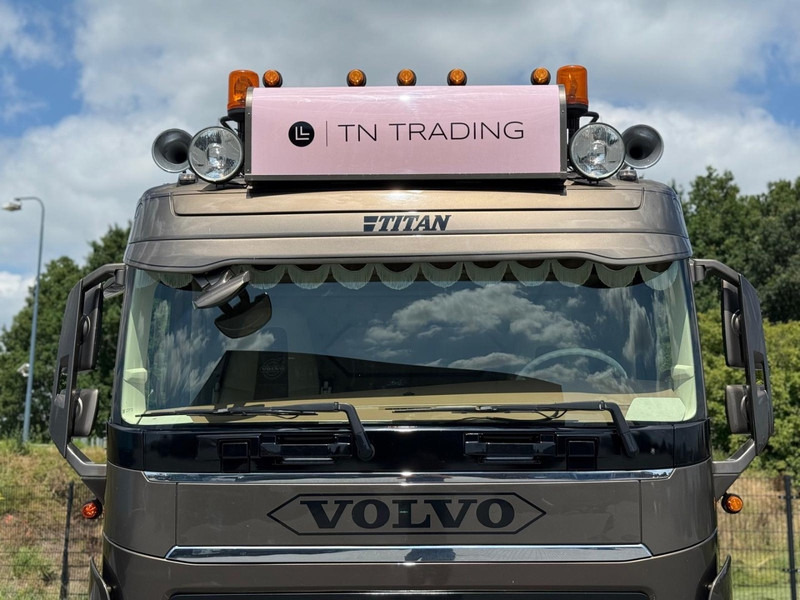 Volvo FH 13.500 SHOW TRUCK, FULL AIR, INTERIOR, TOP, HYDRAULIC. - Tractor unit: picture 4 Volvo FH 13.500 SHOW TRUCK, FULL AIR, INTERIOR, TOP, HYDRAULIC. - Tractor unit: picture 4