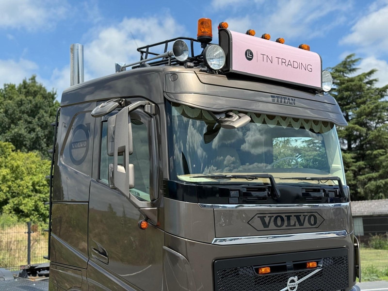 Volvo FH 13.500 SHOW TRUCK, FULL AIR, INTERIOR, TOP, HYDRAULIC. - Tractor unit: picture 5 Volvo FH 13.500 SHOW TRUCK, FULL AIR, INTERIOR, TOP, HYDRAULIC. - Tractor unit: picture 5
