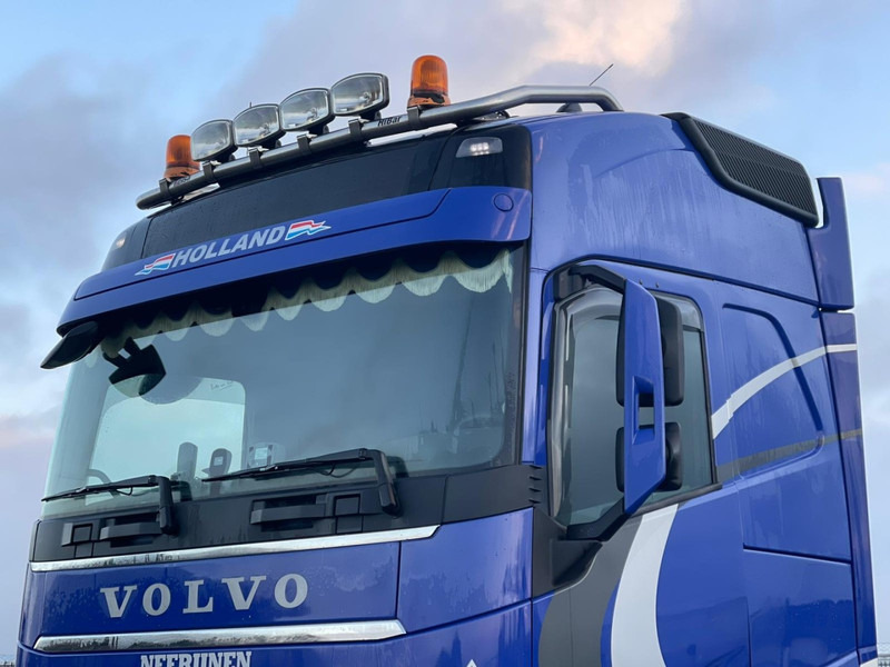 Container transporter/ Swap body truck Volvo FH 460 NL TRUCK, ALCOA WHEELS, 2X TANK, CONTAINER!: picture 8