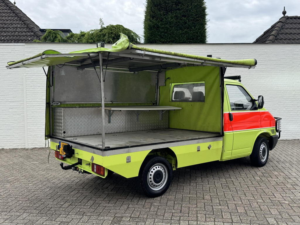 Volkswagen Transporter-2.5 5-cilinder benzine 4x4 syncro ex Zwitserse brandweer Trekhaak Verstralers Laadruimte ventilatie - Fire truck, Curtain side van: picture 2 Volkswagen Transporter-2.5 5-cilinder benzine 4x4 syncro ex Zwitserse brandweer Trekhaak Verstralers Laadruimte ventilatie - Fire truck, Curtain side van: picture 2