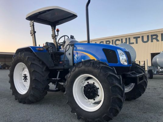 New Holland TL100A tracteur - Farm tractor: picture 1 New Holland TL100A tracteur - Farm tractor: picture 1