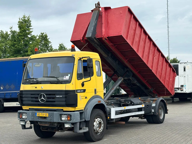 Mercedes-Benz SK 1931 4x2 Meiler Haakarm 20T Manual + Telma / Euro 1 - Hook lift truck: picture 1 Mercedes-Benz SK 1931 4x2 Meiler Haakarm 20T Manual + Telma / Euro 1 - Hook lift truck: picture 1