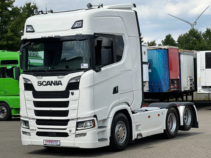Scania S650 V8 6x2 Boogie / Retarder / 2 Tank / Full Air / Full Spoiler - Tractor unit: picture 1 Scania S650 V8 6x2 Boogie / Retarder / 2 Tank / Full Air / Full Spoiler - Tractor unit: picture 1