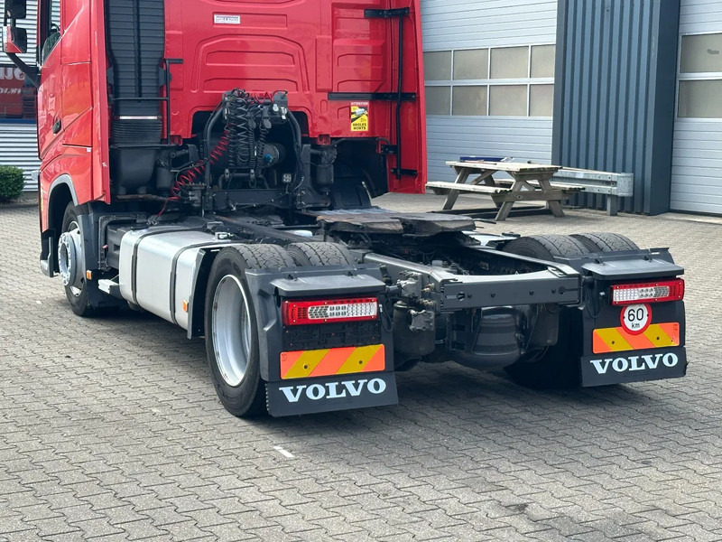 Volvo FH 420 Low Deck / Euro 6 / Globetrotter / 2 Tank / Smart Tacho! - Tractor unit: picture 5 Volvo FH 420 Low Deck / Euro 6 / Globetrotter / 2 Tank / Smart Tacho! - Tractor unit: picture 5