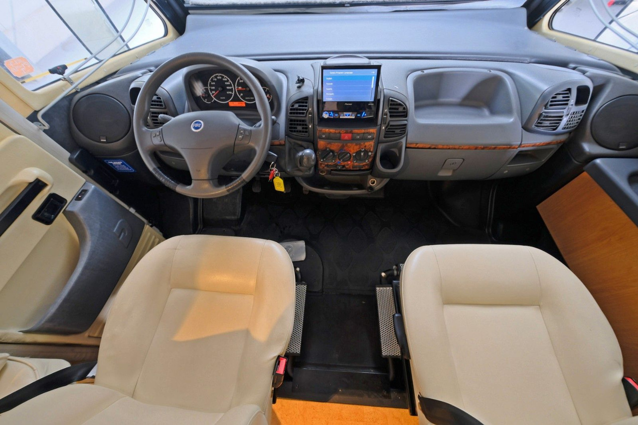 Dethleffs Esprit I 7870/Festbett+Hubbett/2xKlima/Solar - Integrated motorhome: picture 5 Dethleffs Esprit I 7870/Festbett+Hubbett/2xKlima/Solar - Integrated motorhome: picture 5
