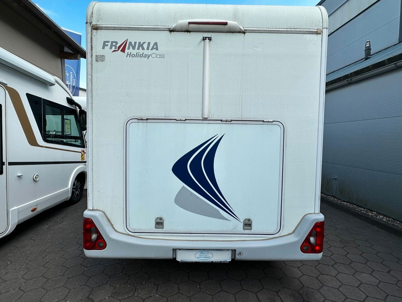 Frankia I 650 BD/Festbett+Hubbett/Garage/Solar/Markise - Integrated motorhome: picture 3 Frankia I 650 BD/Festbett+Hubbett/Garage/Solar/Markise - Integrated motorhome: picture 3