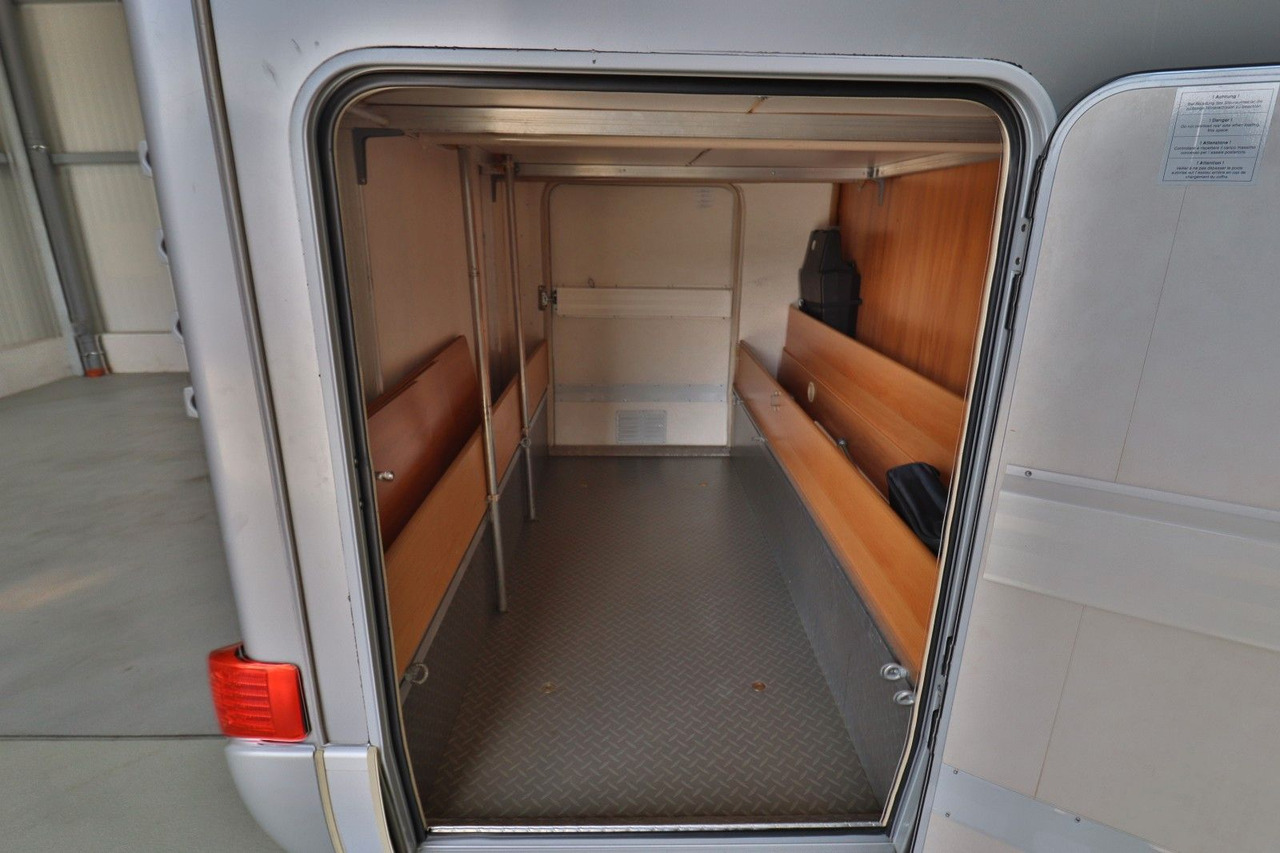HYMER / ERIBA / HYMERCAR B 514 CL/Festbett+Hubbett/Garage/Klima/Markise - Integrated motorhome: picture 5 HYMER / ERIBA / HYMERCAR B 514 CL/Festbett+Hubbett/Garage/Klima/Markise - Integrated motorhome: picture 5