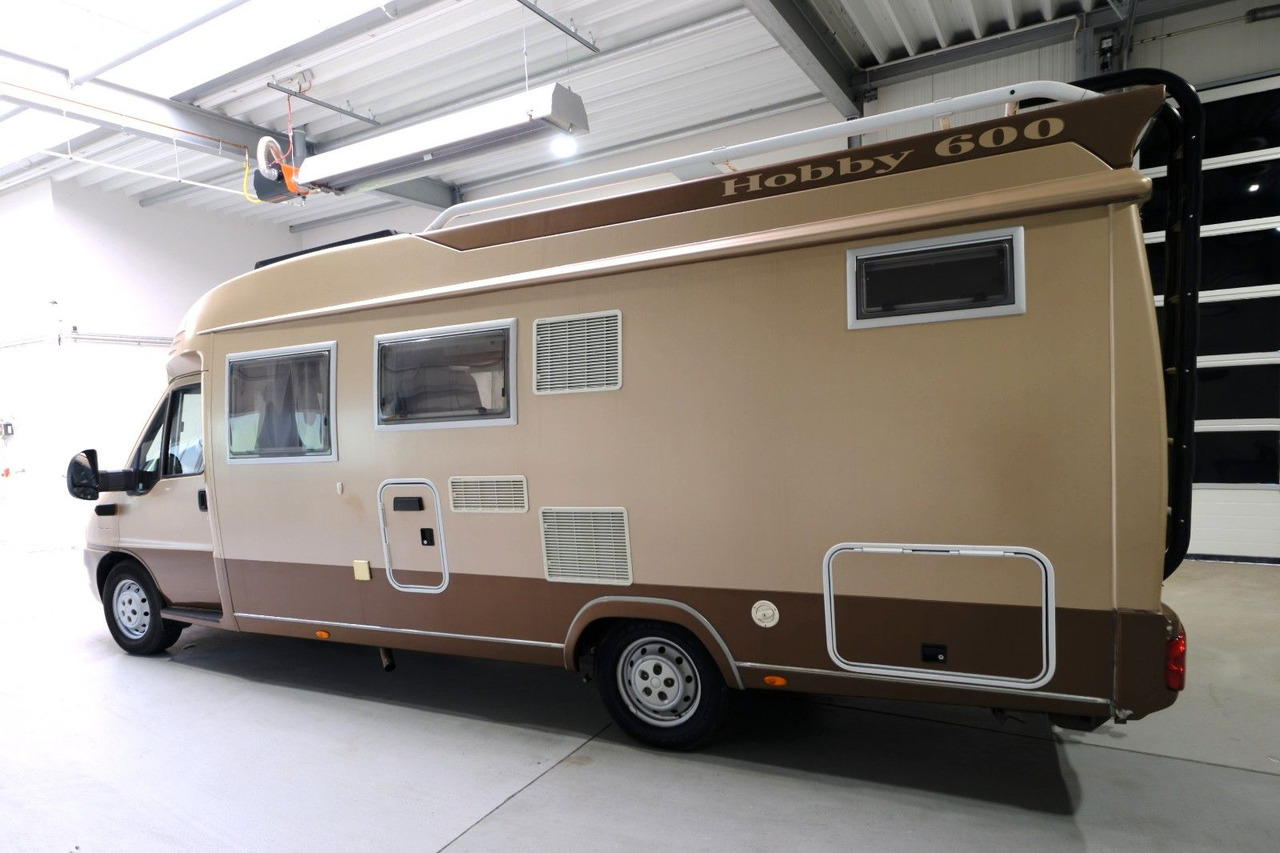 Hobby T 690 GES/Einzelbetten/2xKlima/Solar/Garage/AHK - Semi-integrated motorhome: picture 3 Hobby T 690 GES/Einzelbetten/2xKlima/Solar/Garage/AHK - Semi-integrated motorhome: picture 3