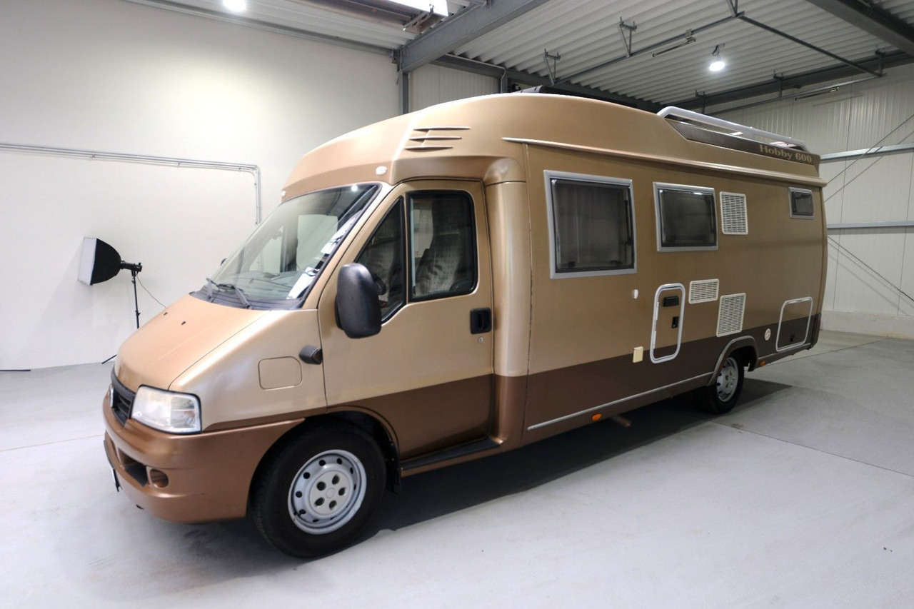 Hobby T 690 GES/Einzelbetten/2xKlima/Solar/Garage/AHK - Semi-integrated motorhome: picture 2 Hobby T 690 GES/Einzelbetten/2xKlima/Solar/Garage/AHK - Semi-integrated motorhome: picture 2