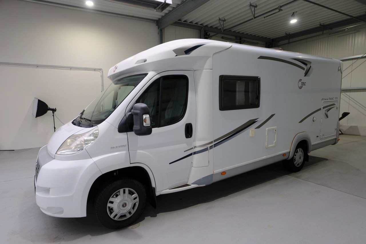 TEC Freetec T 699 G/Festbett/Garage/2xKlima/Markise - Semi-integrated motorhome: picture 2 TEC Freetec T 699 G/Festbett/Garage/2xKlima/Markise - Semi-integrated motorhome: picture 2