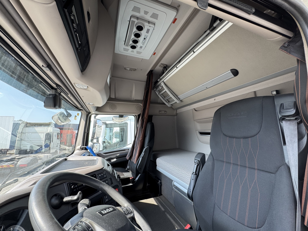 DAF XF 530 Super Space Cab - Tractor unit: picture 5 DAF XF 530 Super Space Cab - Tractor unit: picture 5