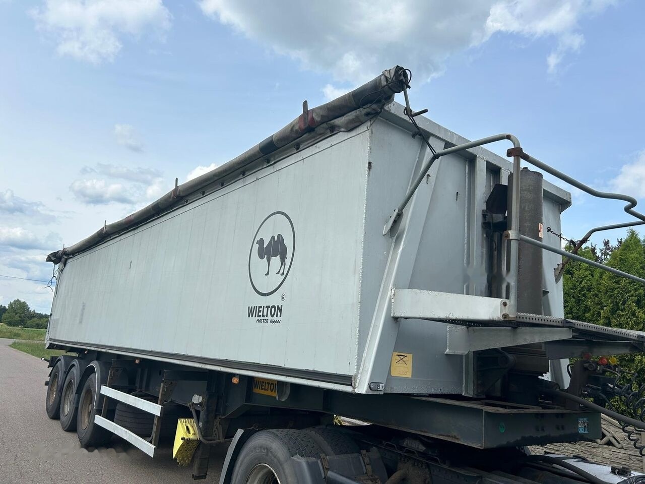 Wielton 44M - Tipper semi-trailer: picture 1 Wielton 44M - Tipper semi-trailer: picture 1